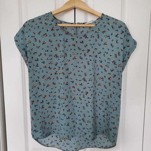 Blue floral top - Picture 1 of 3